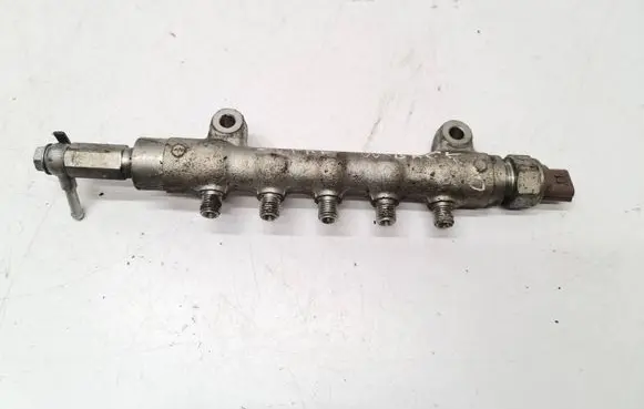 Fuel main line pipe