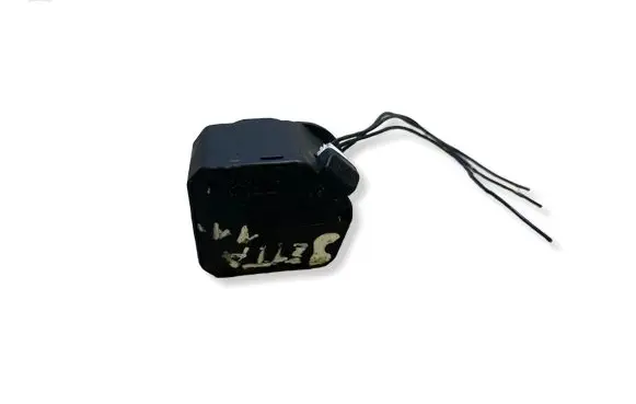 Volkswagen Jetta VI Headlight level adjustment motor 008830