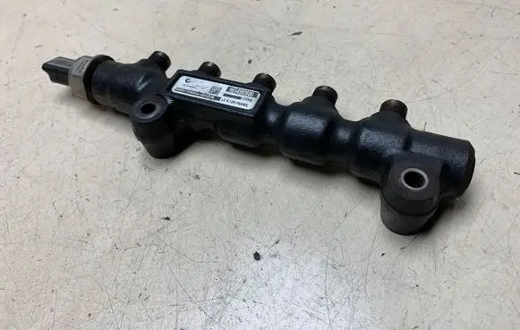 Citroen Xsara Picasso Fuel main line pipe 9654592680