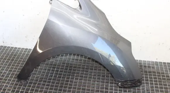 Toyota Verso-S Fender