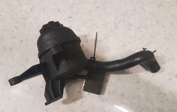 Mercedes-Benz ML W163 Power steering fluid tank/reservoir A2034600083