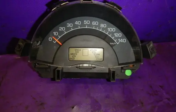 Smart ForTwo I Speedometer (instrument cluster) 0010124V001