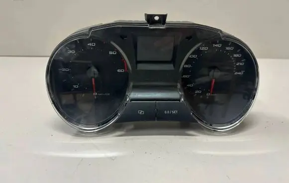 Speedometer (instrument cluster)