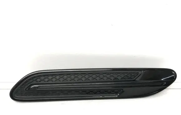 Mercedes-Benz AMG GT 4 x290 w290 Front arch trim A2908857801