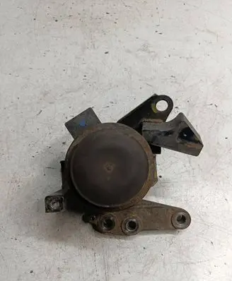 Suzuki SX4 S-Cross Engine mounting bracket 3218484