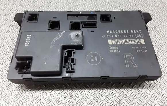 Mercedes-Benz E W211 Door control unit/module 2118701226