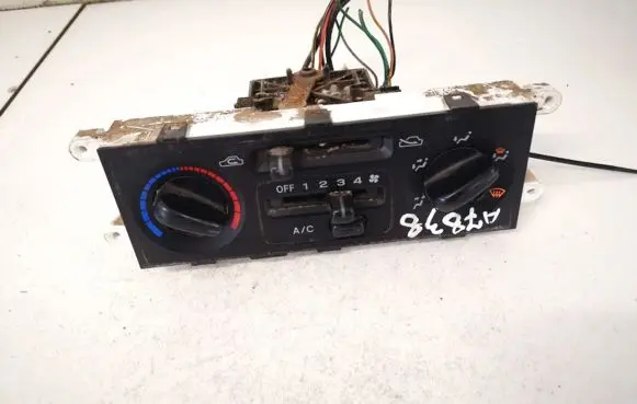 Subaru Forester SF Climate control unit