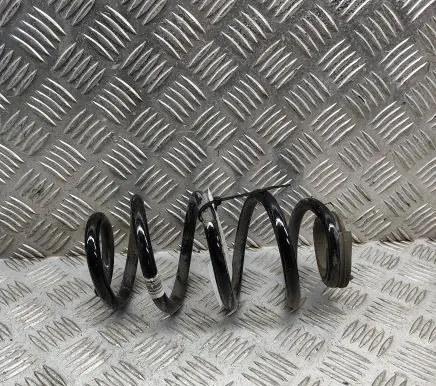BMW 2 F44 Rear coil spring 6866770