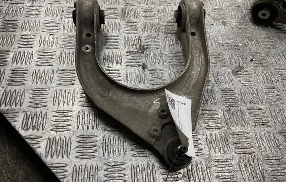 Mercedes-Benz CLS C219 Front upper control arm/wishbone 