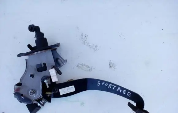 KIA Sportage Brake pedal 528022S610 0031C00
