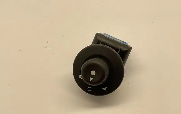 Citroen C3 Wing mirror switch 185526