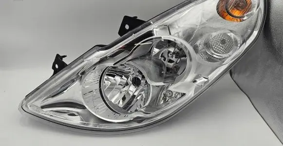 Renault Master III Headlight/headlamp 260602078R R150