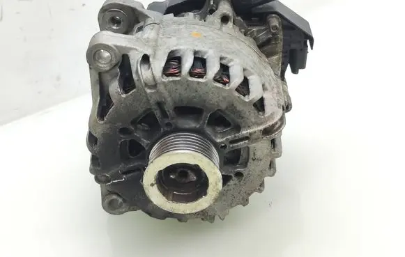 Peugeot Expert Generator/alternator 9826550280 1039799 2719953B