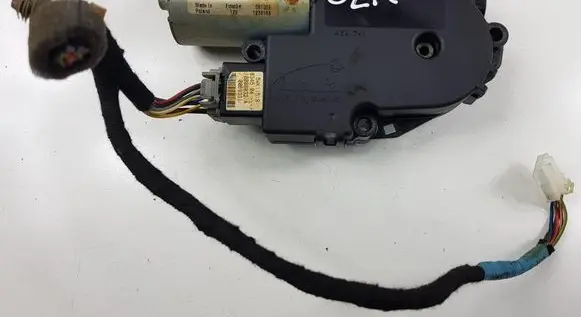 Mercedes-Benz GLK (X204) Sunroof motor/actuator 