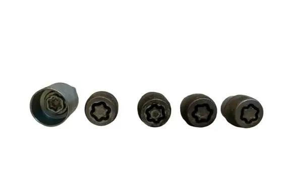 Nissan Juke I F15 Anti-theft wheel nuts and lock 
