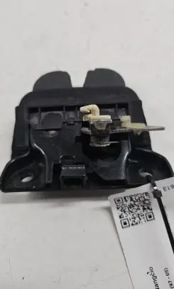 Audi A6 S6 C5 4B Tailgate/trunk/boot lock/catch/latch 4B9827505E