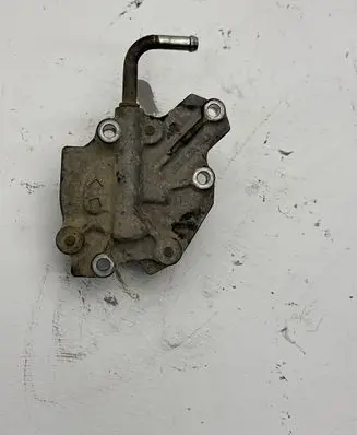 Subaru XV I Oil pump 