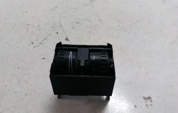 Volkswagen Caddy Headlight level height control switch 2K0941333A