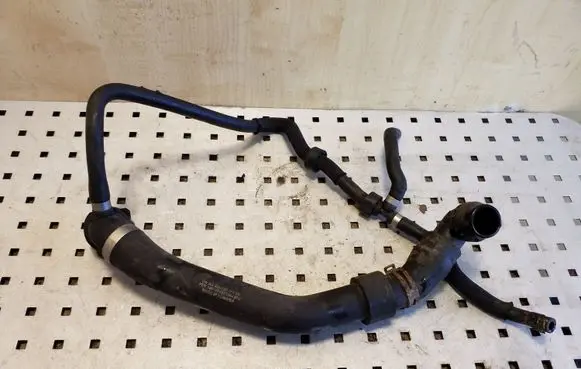 Volkswagen PASSAT B8 Engine coolant pipe/hose 5Q0122101CN