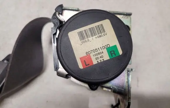 BMW 3 E90 E91 Rear seatbelt 607051100D 100504