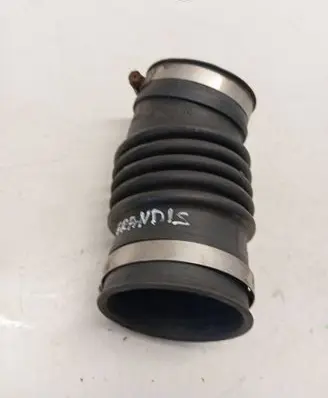 Mitsubishi Grandis Air intake hose/pipe 1505A014