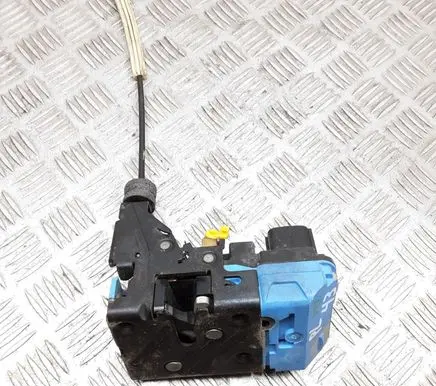 Volvo S60 Front door lock 8650546