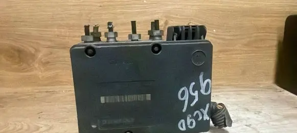 Volvo XC90 ABS Pump 30714956