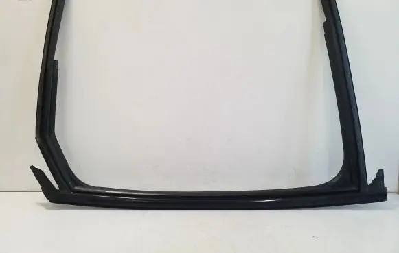 Audi e-tron Rubber seal rear door window/glass 4K4839431