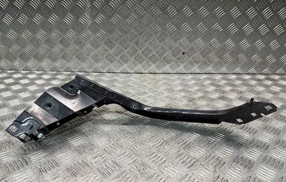 BMW 2 F46 Headlight/headlamp mounting bracket 7426633