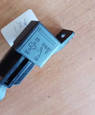 Volkswagen Golf VII Other relay