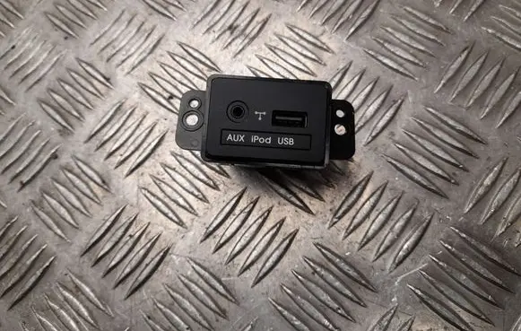 KIA Sorento AUX in-socket connector 961902P100