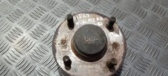 Nissan Almera N16 Rear wheel hub