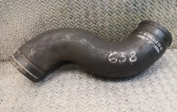 Mercedes-Benz Vito Viano W638 Intercooler hose/pipe 6385282882
