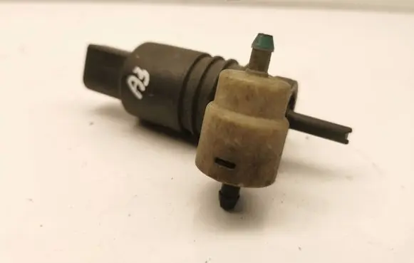 Audi A3 S3 8L Windscreen/windshield washer pump