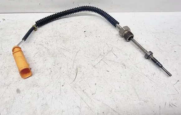 Audi A6 C7 Exhaust gas temperature sensor 4G0906088G 4G0906088H