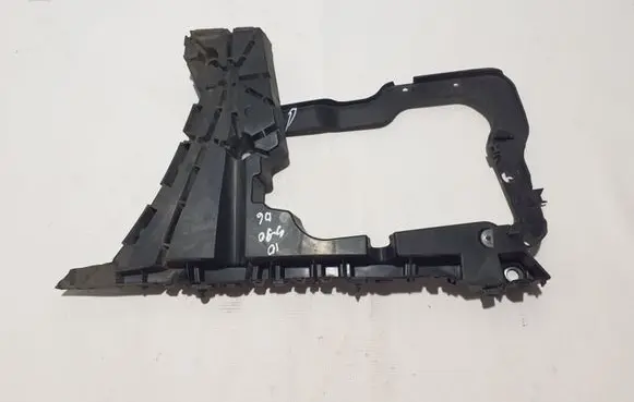 Volvo S90, V90 Rear bumper mounting bracket 31425064