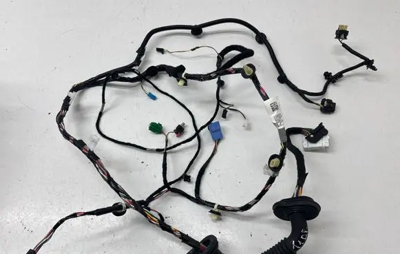 Tesla Model 3 Front door wiring loom 306796300C