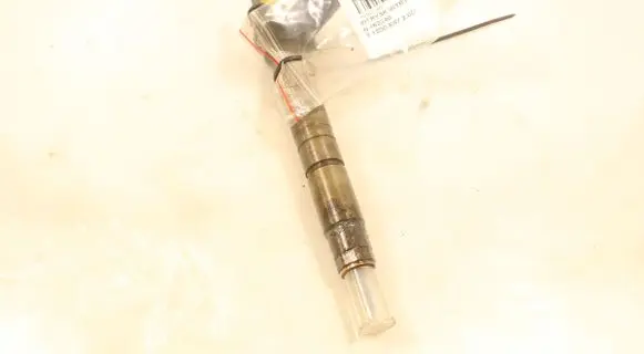 BMW 1 E81 E87 Fuel injector 0445116001