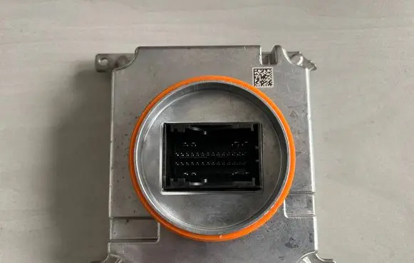 Volkswagen Touran II Voltage converter/converter module 7P5941591AH 7P5941591A 10100500048A