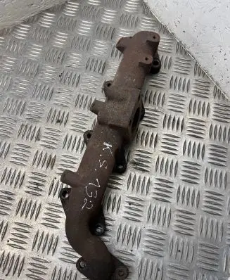 KIA Sorento Exhaust manifold
