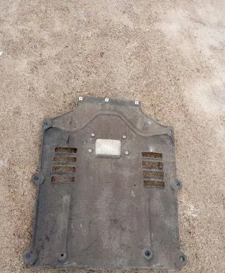 Porsche Macan (95B) Engine splash shield/under tray 95b825209e