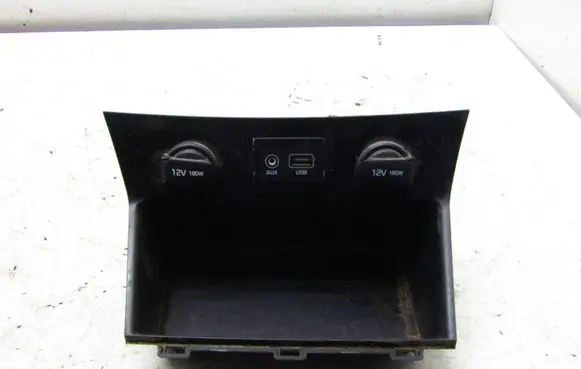 Hyundai Tucson TL AUX in-socket connector 84630-D79104X