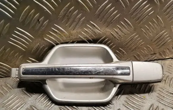 Mitsubishi Pajero Front door exterior handle