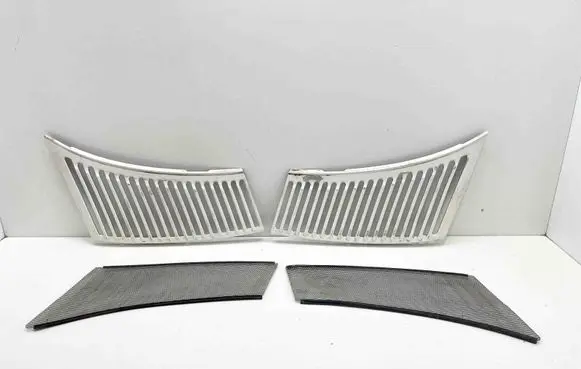 Quarter panel pressure vent
