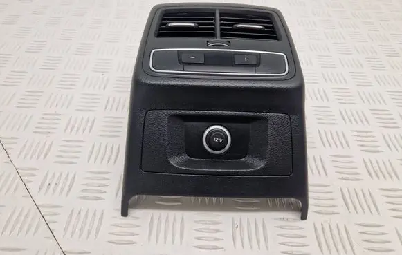 Audi A4 Allroad B9 Rear air vent grill 8W0864376 11431 040518244A