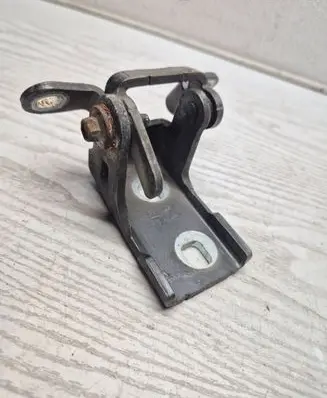 Opel Insignia A Rear door lower hinge ES03A046574 956FUR