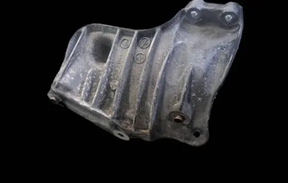 BMW 3 E92 E93 A/C compressor mount bracket 64557556836