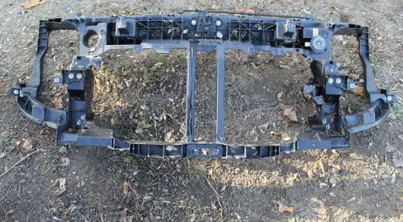 Renault Master III Radiator support slam panel