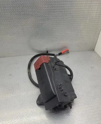 Jaguar XE Fuse module GX7314A076AA
