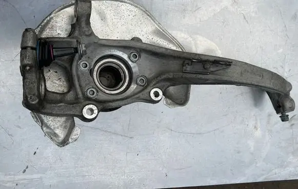 Audi Q5 SQ5 Front wheel hub 8K0407242Q 270411 09535110569